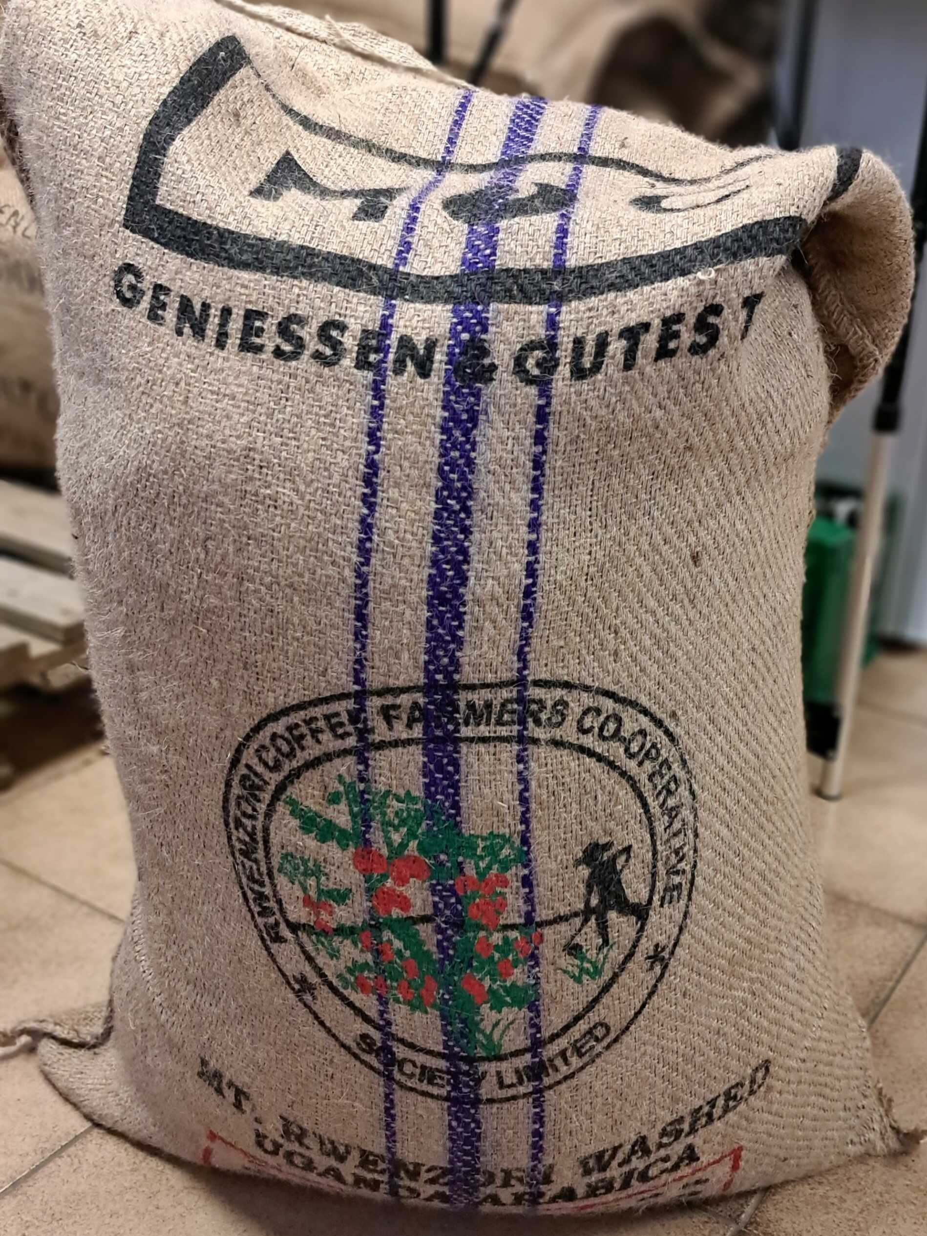 Uganda Jute Kaffeesack Rwenzori Coffee Farmers.jpg